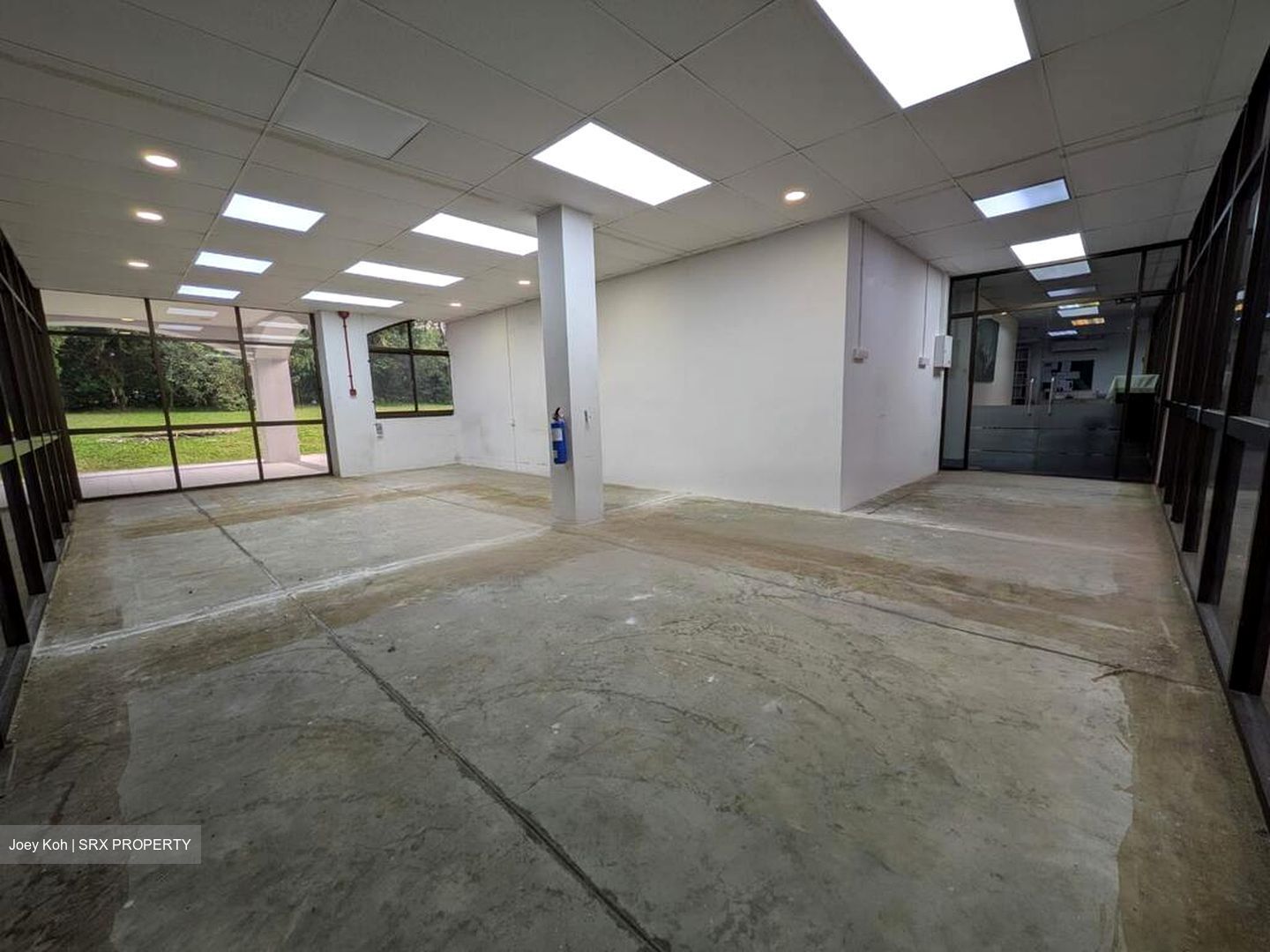 Tampines Street 43 (D18), Office #485574281